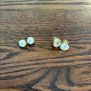 Elegant Gold and Pearl Stud Earrings Set